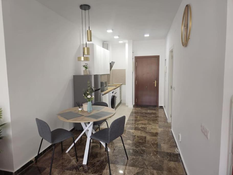 Tao City Center Apartment With Fee Wifi And Air Con By Namaste Elite Torremolinos Exterior foto