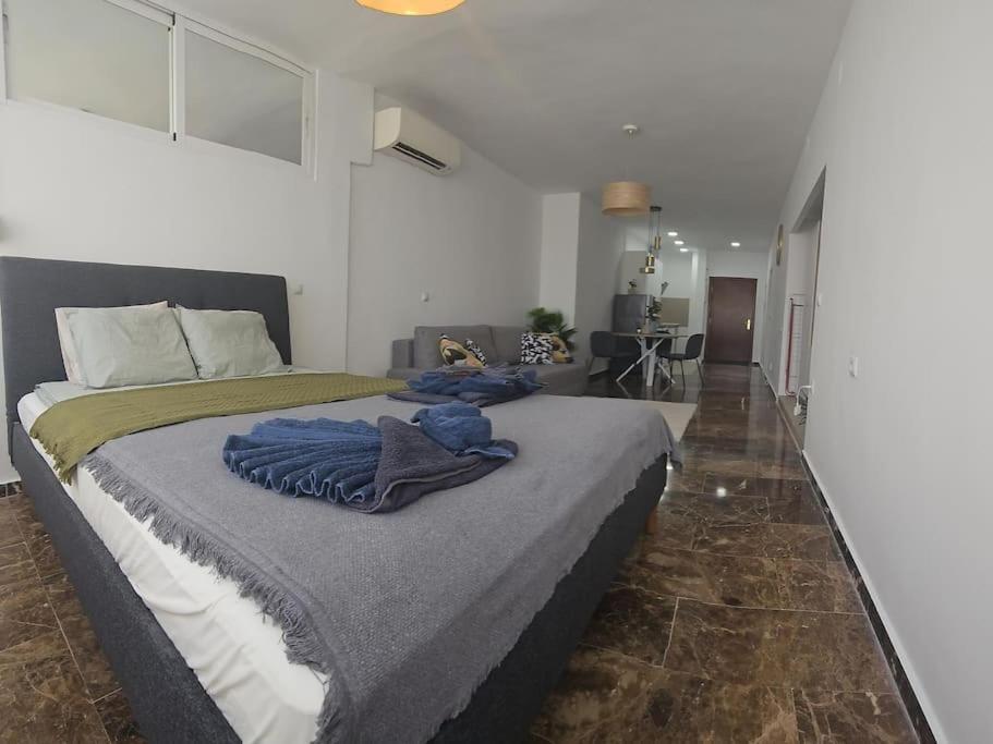 Tao City Center Apartment With Fee Wifi And Air Con By Namaste Elite Torremolinos Exterior foto